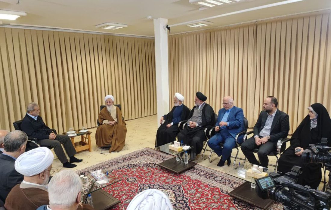 رئیس‌جمهور با آیت‌الله جوادی آملی دیدار کرد