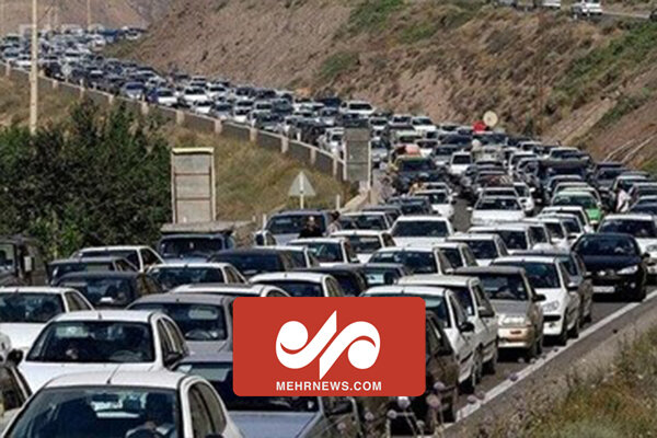 ترافیک سنگین محورهای شمالی ۹ آذر؛ جاده چالوس جنوب به شمال بسته است