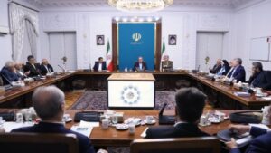 در دیدار جمعی از اقتصاددانان؛ پزشکیان: مردم اطمینان داشته باشند در مسیر اصلاح ساختارها از من دروغ نخواهند شنید