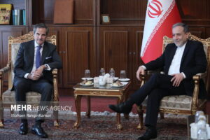 دیدار وزیر امور خارجه با رئیس سازمان انرژی اتمی