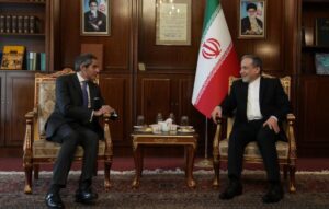 رایزنی گروسی با عراقچی در تهران
