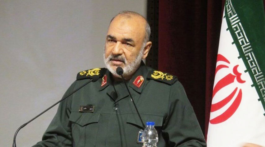 سردار سلامی: آتش بس در لبنان شکست راهبردی و خفت بار برای رژیم صهیونی است