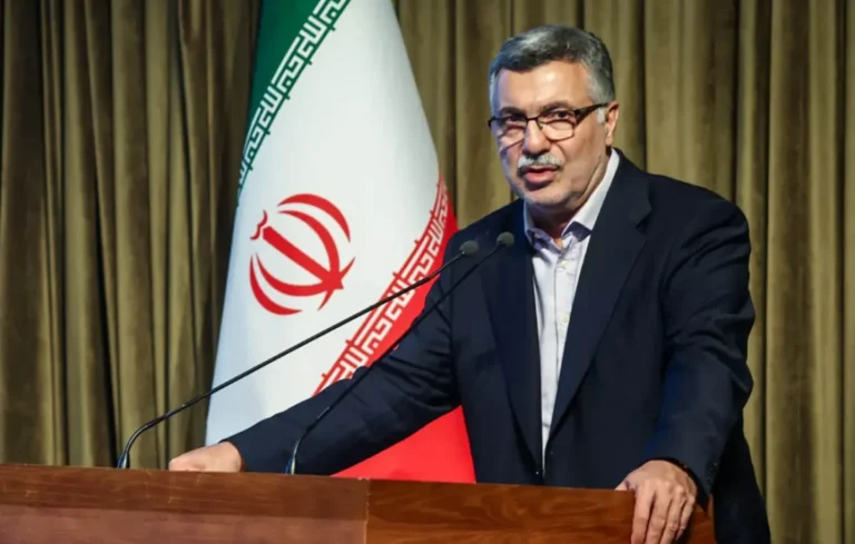 وزیر بهداشت: تخفیف در کیفیت آموزش پزشکی مجاز نیست/ جذب نخبگان مانع مهاجرت آنان می‌شود