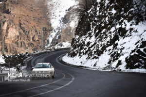 بارش برف در ۹ محور مواصلاتی؛ ترافیک سنگین در محورهای شمالی