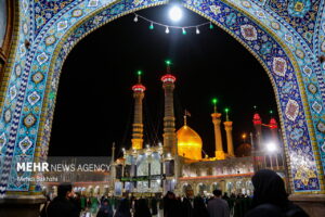 شب شهادت امام کاظم(ع) در حرم حضرت معصومه(س)