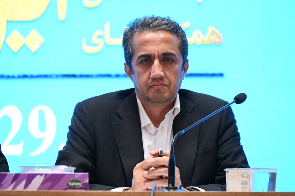 به گزارش تیترنا معاون وزیر و رئیس هیأت عامل ایمیدرو در سومین اجلاس همکاری‌های ایران و آفریقا در محل اجلاس سران، اظهار داشت: تحولات اقتصادی در قاره آفریقا ضروری است و ملت‌هایی که ریشه‌های تمدنی مشترک و ظرفیت‌های مکمل یکدیگر دارند، باید فصل جدیدی از همکاری‌های اقتصادی، صنعتی و معدنی را آغاز کنند.