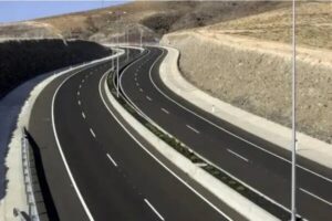آذربایجان غربی آزاد راه ندارد؛سرمایه گذاری ۲۰۰ میلیاردریالی در جاده ها