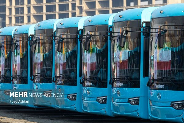 حدود ۴ هزار مسافر از بندر چارک هرمزگان به استان‌های خود منتقل شدند