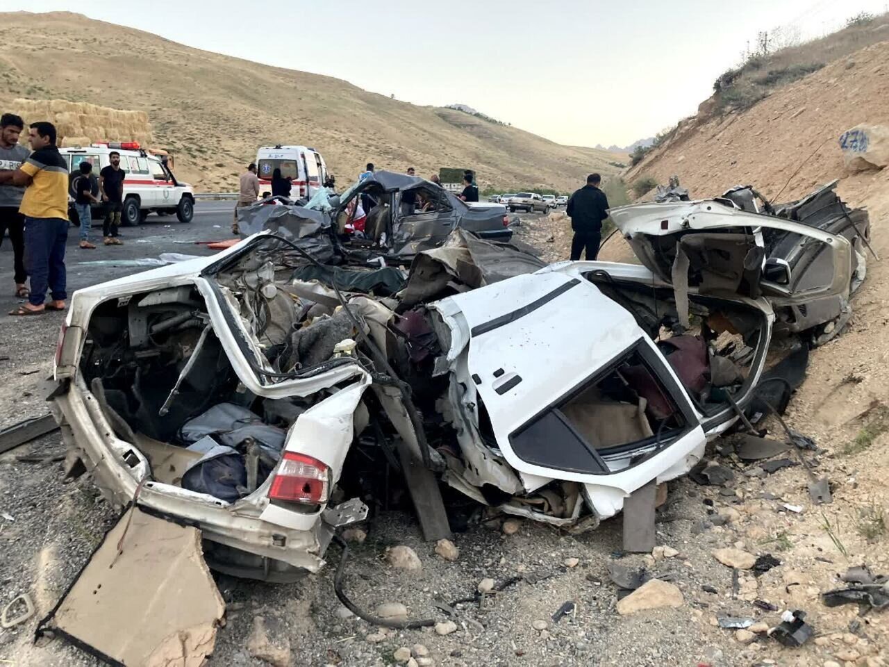 ۷ مصدوم در تصادف پراید و سمند در روستای کله‌سر فامنین