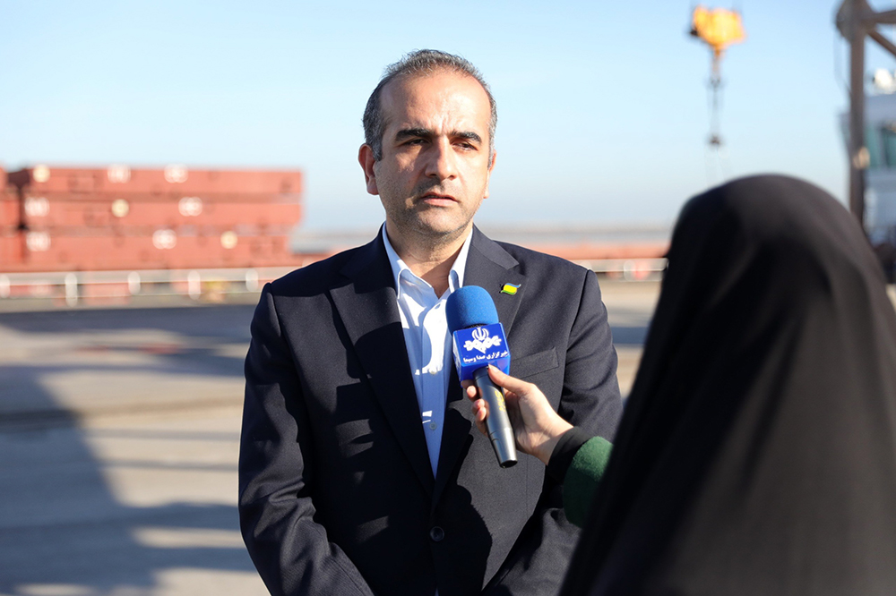 واردات بیش از ۸۴۰ هزار تن نهاده دامی از بنادر كاسپین و انزلی